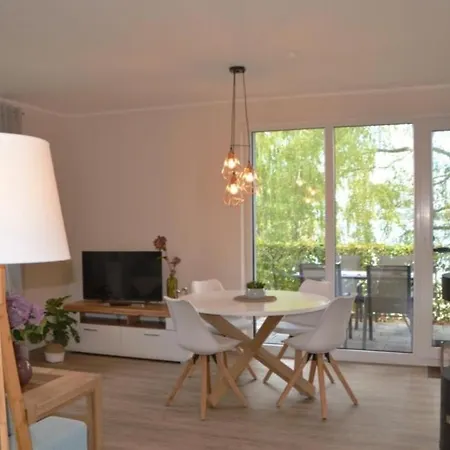 U18 Eg - Komfortbale Ferienwohnung Mit Terrasse, Kamin, Wlan Und Seeblick Apartment Marienfelde